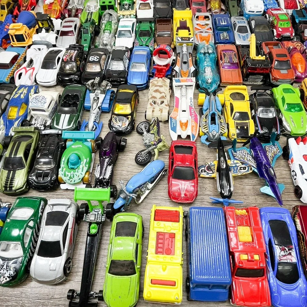 Mixed Lot‎ of 150 Hot Wheels Matchbox Die Cast Cars Trucks Planes Multi Color